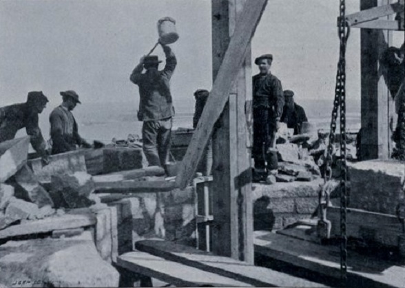 Grand phare de l’Île Vierge construit au large de Plouguerneau
